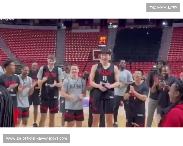 中国球员杨瀚森通过选秀加盟NBA开拓者队